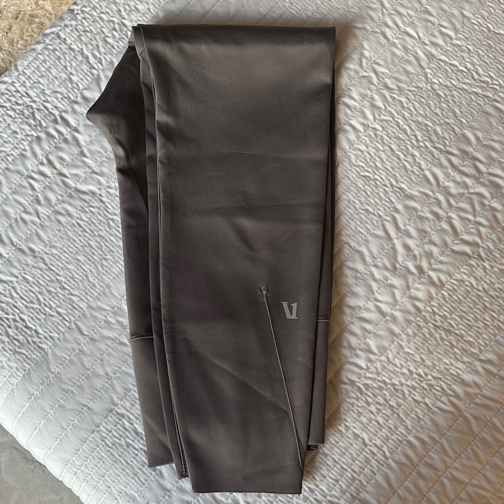 Vuori Evolve High-Rise Active Leggings